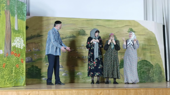 В школе г. Малгобек состоялся показ спектакля "Современные дела"