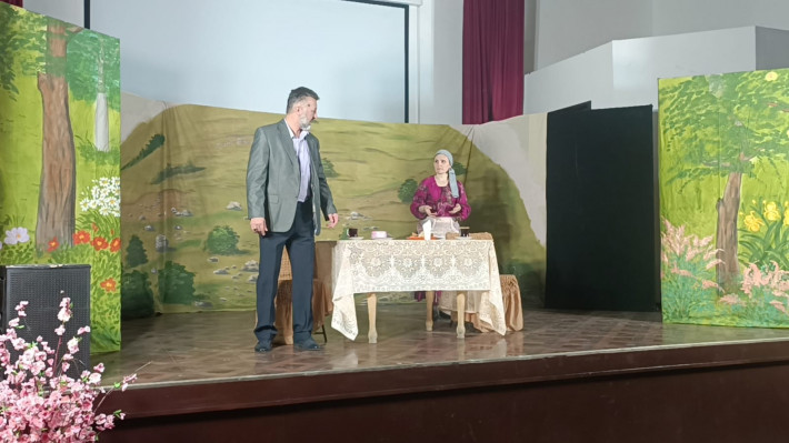 Актеры Ингушского молодёжного театра РИ показали спектакль "Современные дела"