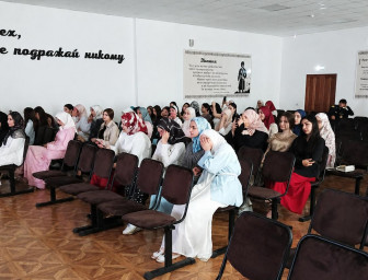 Для студентов пожарно-спасательного колледжа г.Сунжа был показан спектакль "Нравы отцов". 0